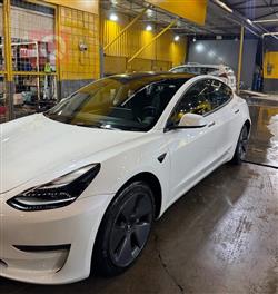 تسلا موديل 3